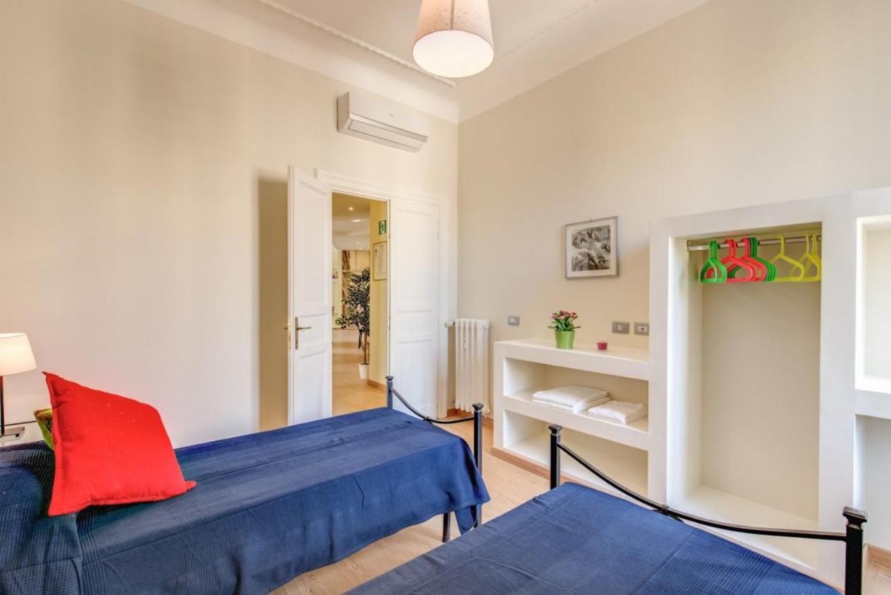 Lovely 4-Bedroom Apartment 30M Sangiovanni Metro 로마 외부 사진