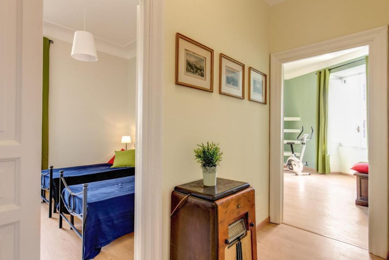 Lovely 4-Bedroom Apartment 30M Sangiovanni Metro 로마 외부 사진