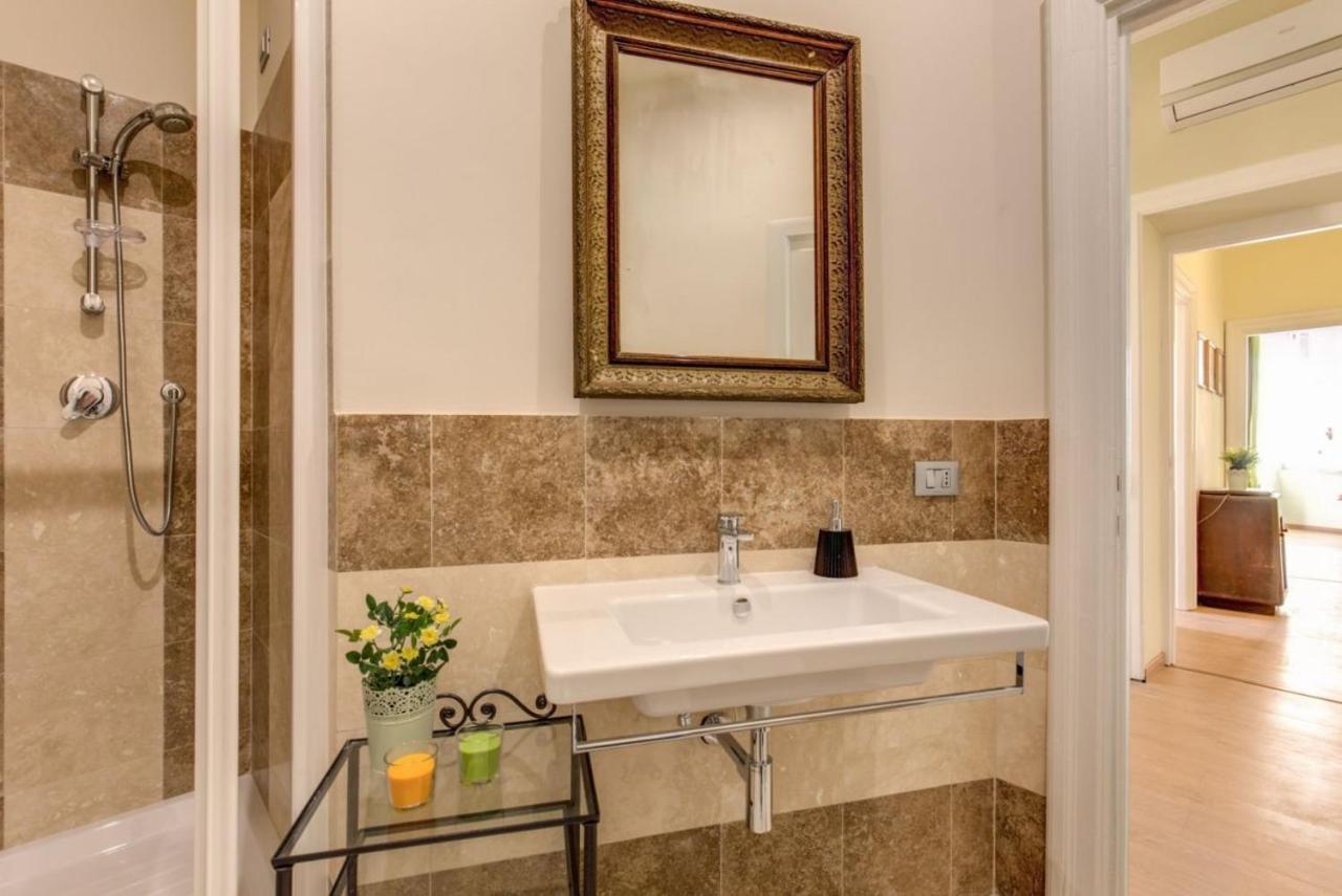 Lovely 4-Bedroom Apartment 30M Sangiovanni Metro 로마 외부 사진