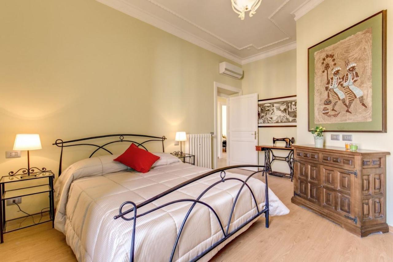 Lovely 4-Bedroom Apartment 30M Sangiovanni Metro 로마 외부 사진